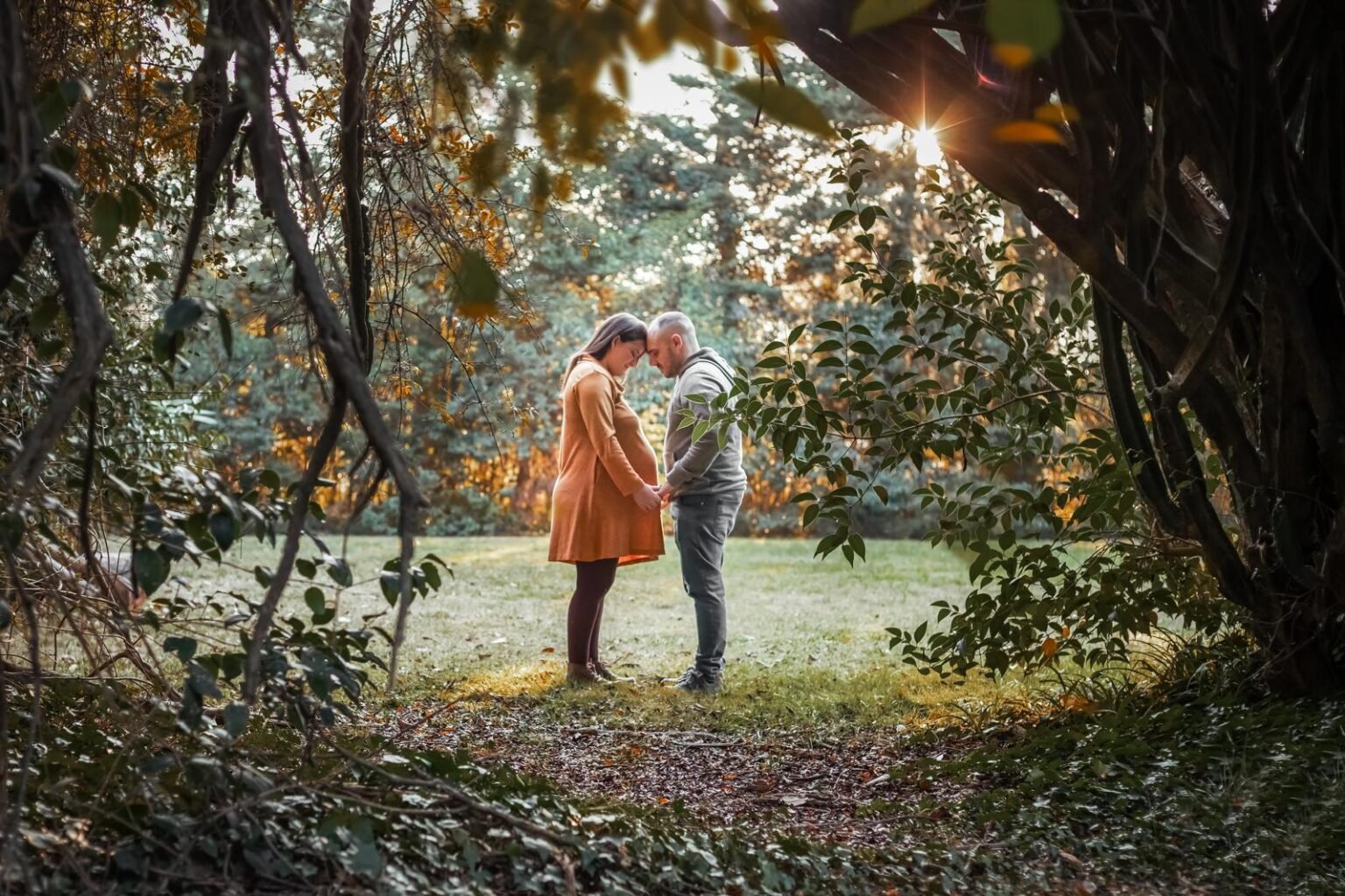 Sesiones-de-fotos-para-embarazadas-fotografias-de-embarazadas-fotos-premama-fotos-embarazo-en-pareja-fotos-de-familia